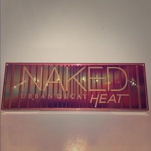 Urban Decay Naked Heat Eyeshadow Palette